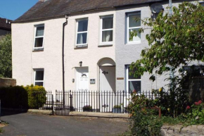 on the banks of Tweed Rosybank Cottage